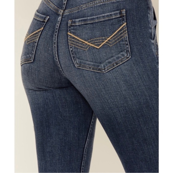 Idyllwind | Flare Jeans with Seam Detail on Front Leg - Picture 3 of 12